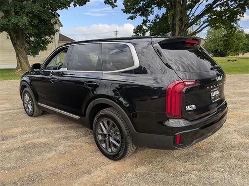 2023 Kia Telluride LX