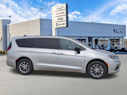 Silver Mist Clearcoat 2026 Chrysler Pacifica L