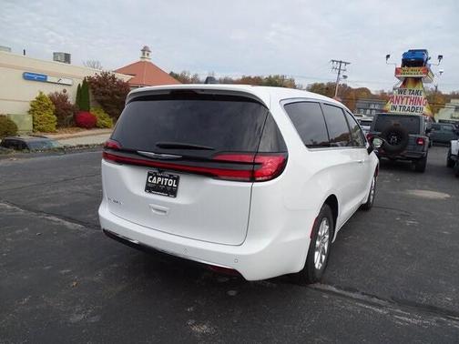 2026 Chrysler Pacifica L
