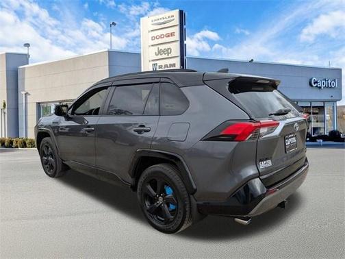 2021 Toyota RAV4 Hybrid SE