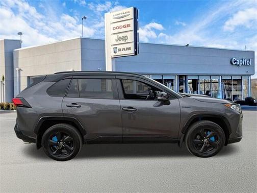 2021 Toyota RAV4 Hybrid SE