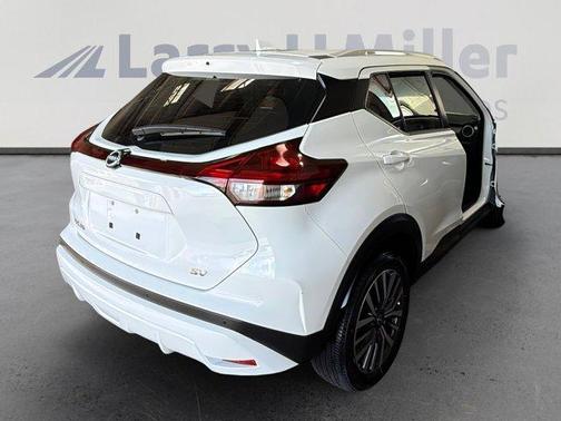 Fresh Powder 2024 Nissan Kicks SV