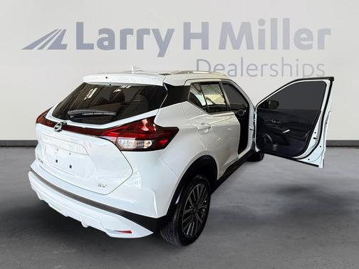 Fresh Powder 2024 Nissan Kicks SV