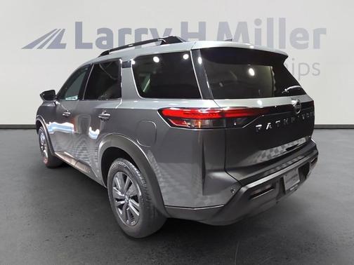 2023 Nissan Pathfinder SV
