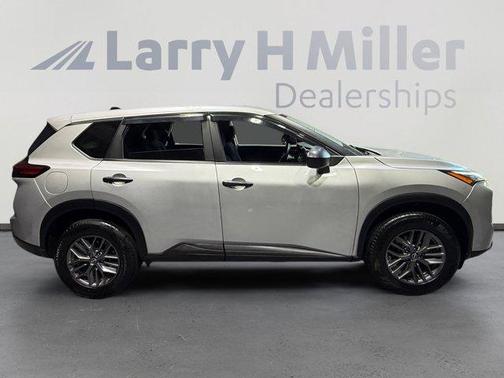 Brilliant Silver Metallic 2024 Nissan Rogue S