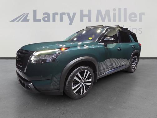 2023 Nissan Pathfinder Platinum