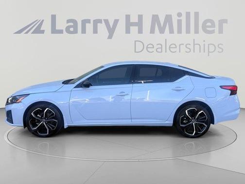 Gray Sky Pearl 2023 Nissan Altima 2.5 SR