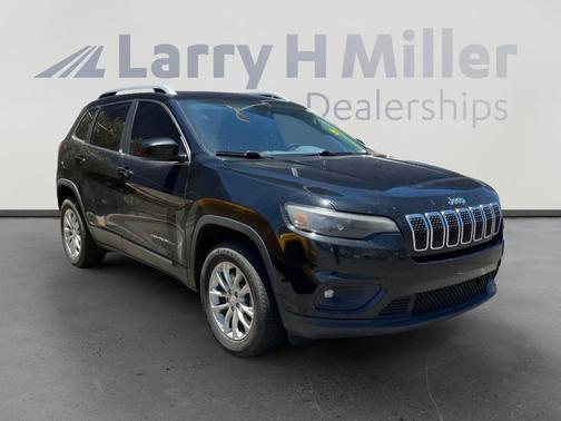Diamond Black 2019 Jeep Cherokee Latitude