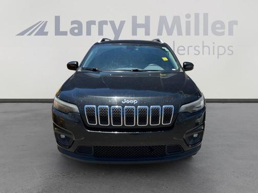 Diamond Black 2019 Jeep Cherokee Latitude