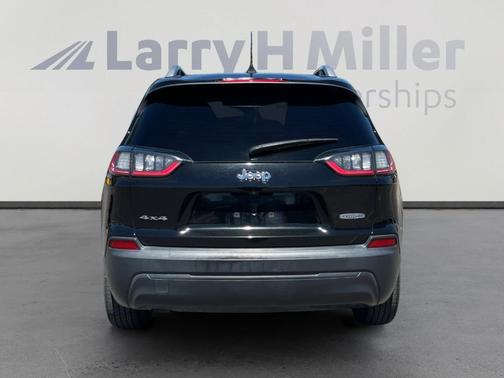 Diamond Black 2019 Jeep Cherokee Latitude