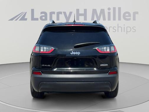 Diamond Black 2019 Jeep Cherokee Latitude