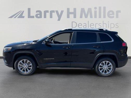 Diamond Black 2019 Jeep Cherokee Latitude