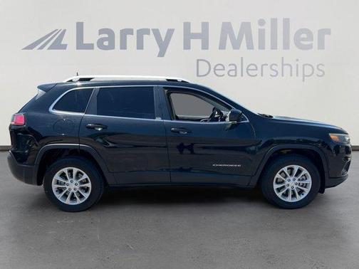 Diamond Black 2019 Jeep Cherokee Latitude