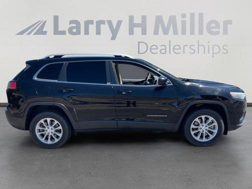 Diamond Black 2019 Jeep Cherokee Latitude