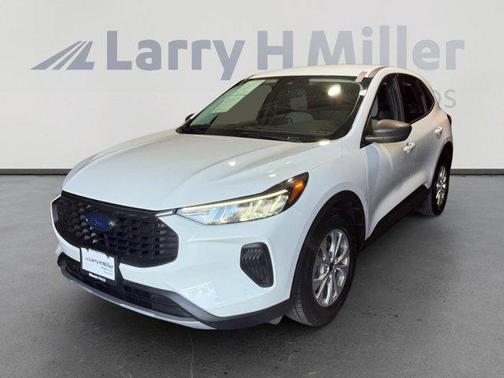 Oxford White 2023 Ford Escape Active