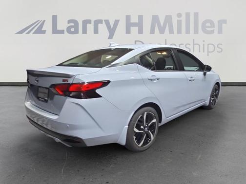 2025 Nissan Versa 1.6 SR