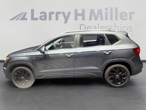Platinum Gray Metallic 2023 Volkswagen Taos 1.5T SE