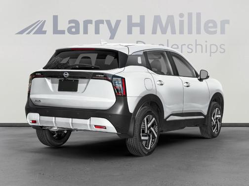 Aspen White Tricoat 2026 Nissan Kicks SV