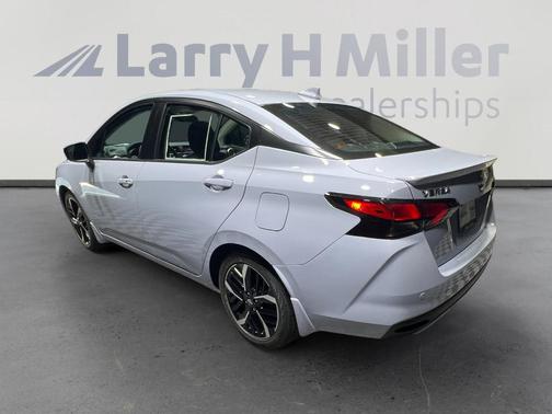 2025 Nissan Versa 1.6 SR