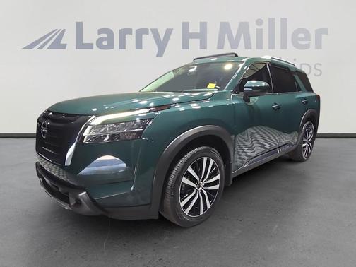2023 Nissan Pathfinder Platinum