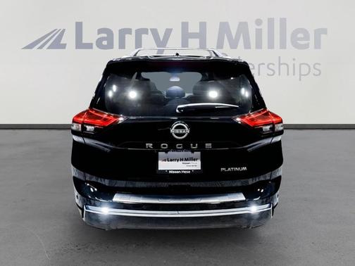 2025 Nissan Rogue Platinum