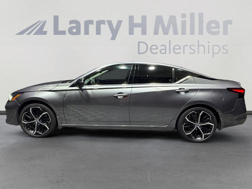 Gun Metallic 2023 Nissan Altima 2.5 SR