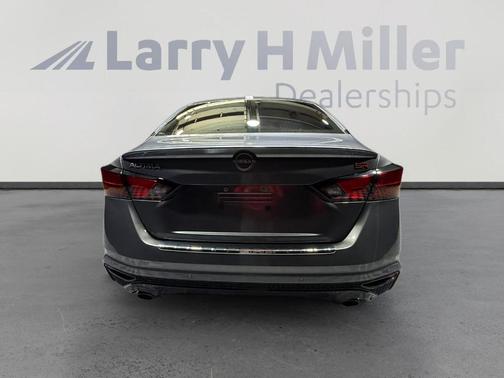 Gun Metallic 2023 Nissan Altima 2.5 SR