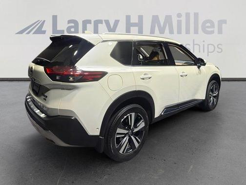 White 2023 Nissan Rogue Platinum