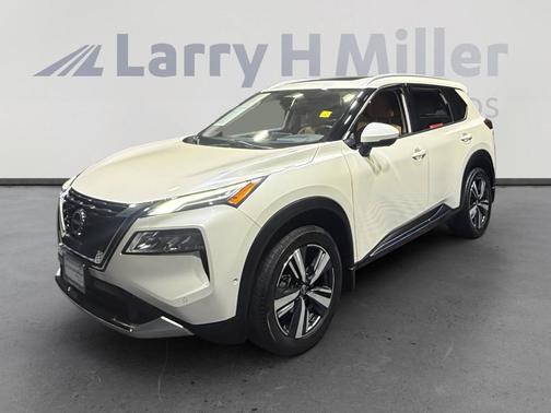 White 2023 Nissan Rogue Platinum