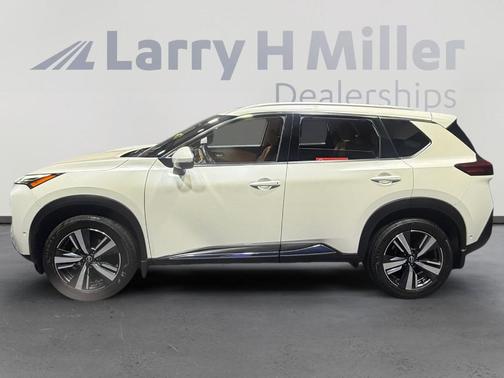 White 2023 Nissan Rogue Platinum