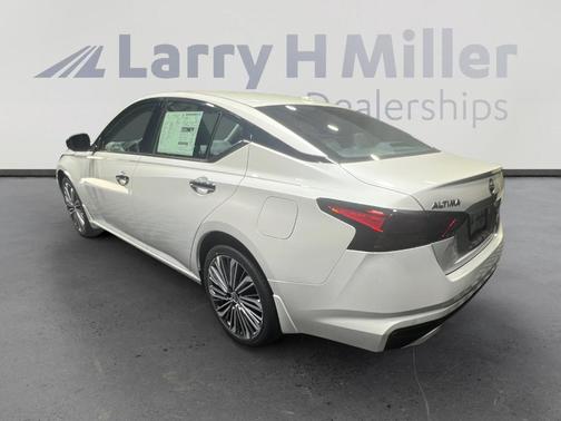 2025 Nissan Altima SL