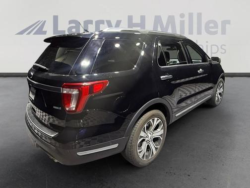 Black 2018 Ford Explorer Platinum