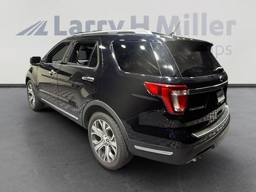 Black 2018 Ford Explorer Platinum