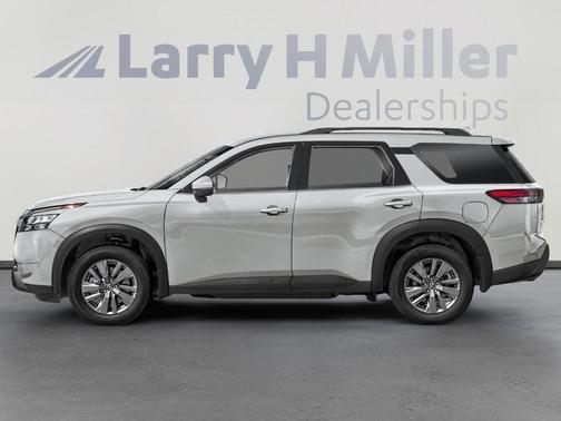 2025 Nissan Pathfinder SV
