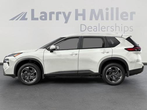 Pearl 2026 Nissan Rogue SV