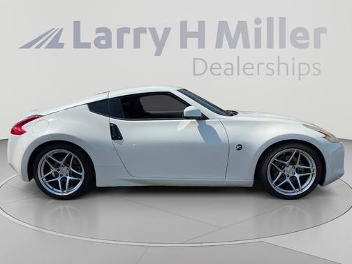 Pearl White 2009 Nissan 370Z