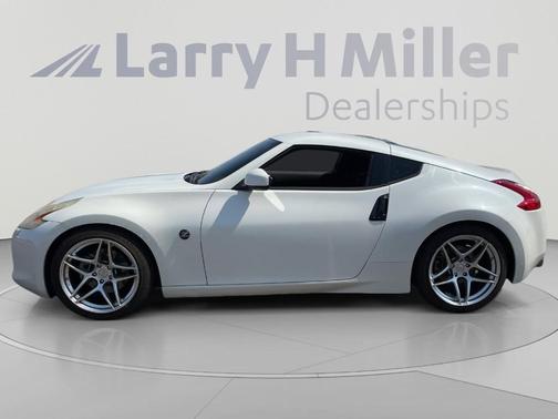 Pearl White 2009 Nissan 370Z