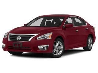 Cayenne Red 2015 Nissan Altima 2.5 SV