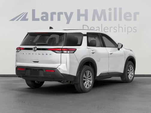 2025 Nissan Pathfinder S