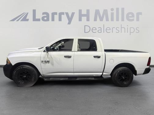 Bright White Clearcoat 2018 RAM 1500 ST