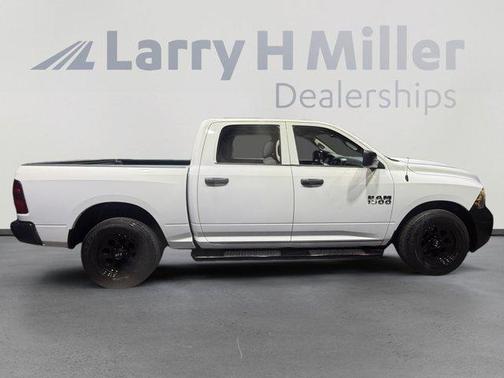 Bright White Clearcoat 2018 RAM 1500 ST