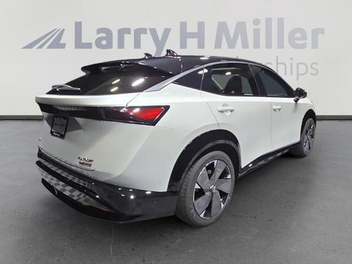 2025 Nissan ARIYA PLATINUM+