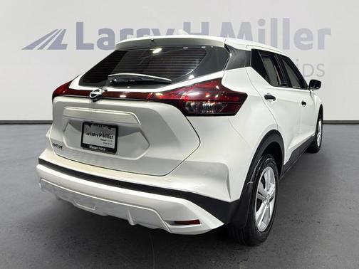 Fresh Powder 2025 Nissan Kicks Play S