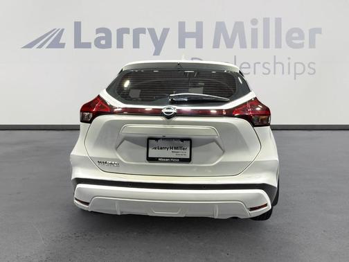 Fresh Powder 2025 Nissan Kicks Play S