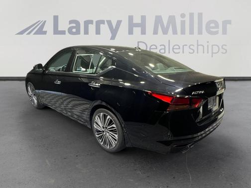 2025 Nissan Altima SL