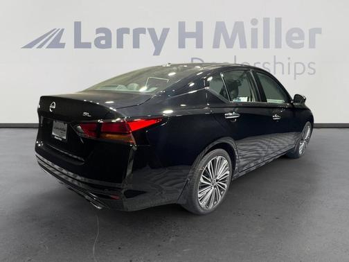 2025 Nissan Altima SL