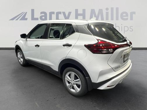 2025 Nissan Kicks Play S