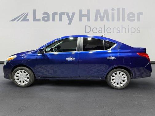 Deep Blue Pearl 2019 Nissan Versa 1.6 SV