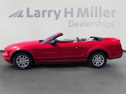 Torch Red Clearcoat 2008 Ford Mustang Deluxe