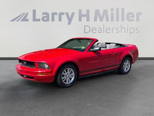 Torch Red Clearcoat 2008 Ford Mustang Deluxe
